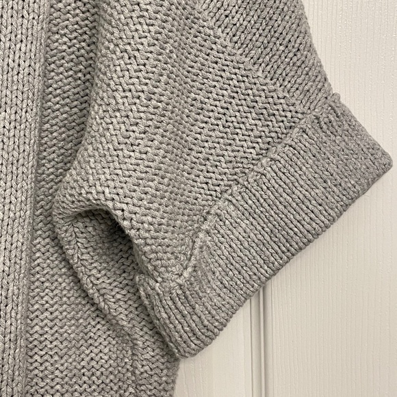 LOFT Cropped Swing Front Sweater - Picture 10 of 11